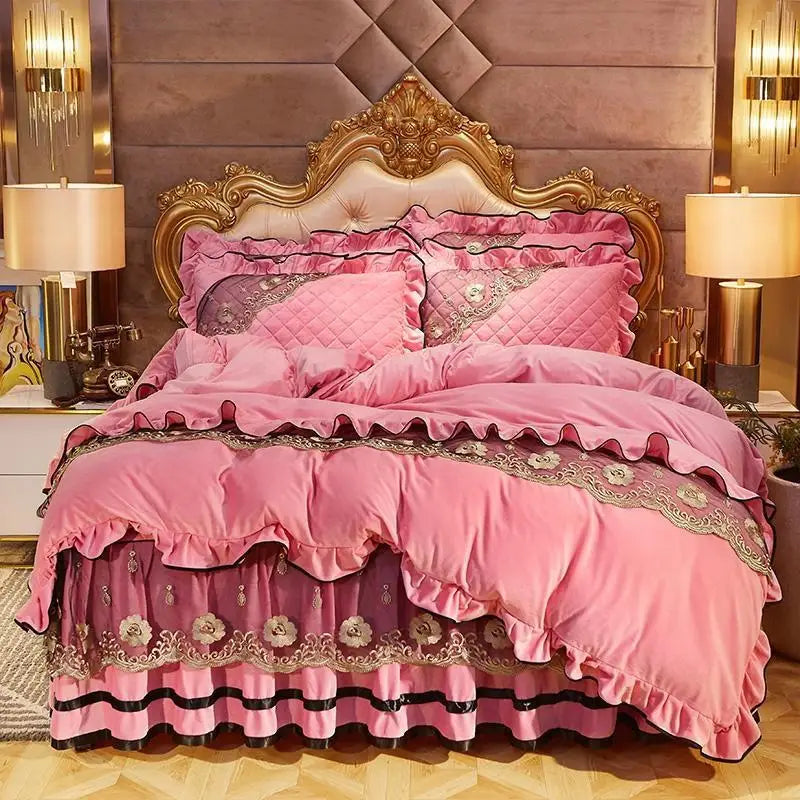 Parure de Lit Luxe en Velours Épais avec Dentelle et Jupe de Lit Matelassée