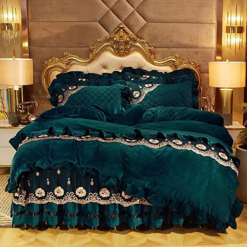 Parure de Lit Luxe en Velours Épais avec Dentelle et Jupe de Lit Matelassée