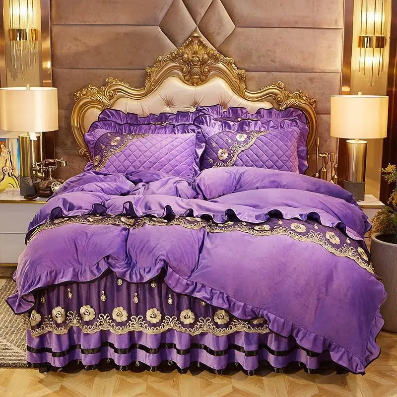 Parure de Lit Luxe en Velours Épais avec Dentelle et Jupe de Lit Matelassée