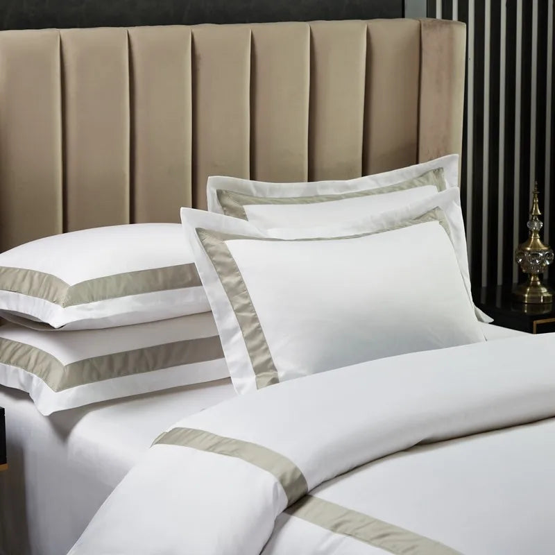 Parure de Lit Hôtel Luxe 600TC Blanche en Coton avec Cadre Patchwork