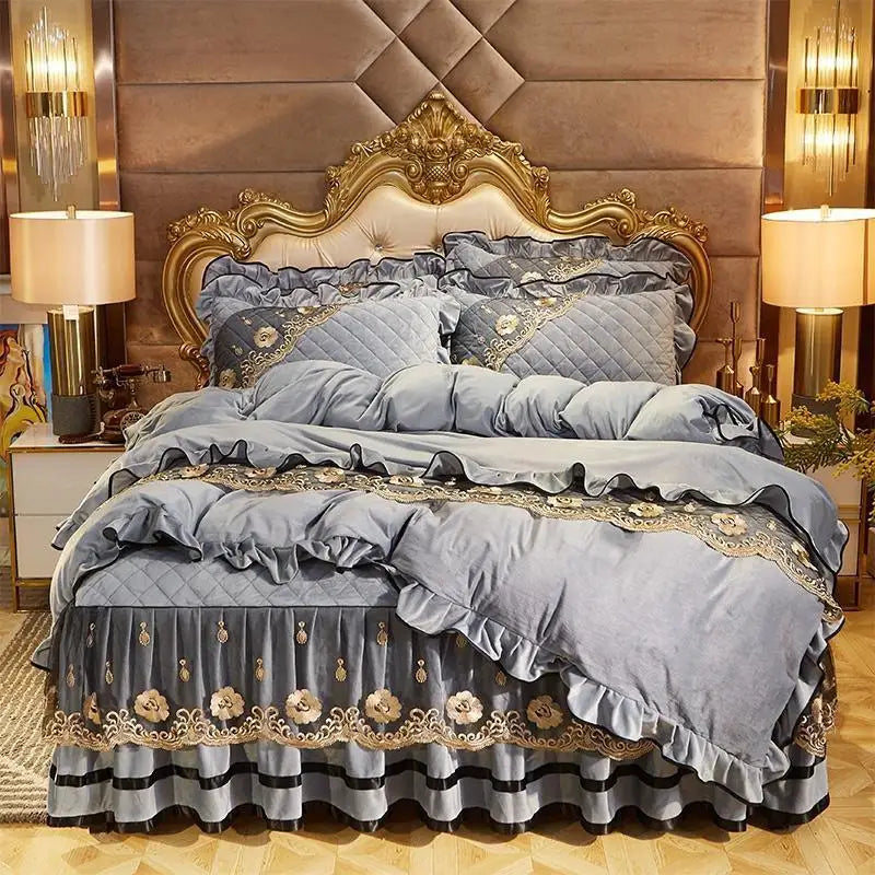 Parure de Lit Luxe en Velours Épais avec Dentelle et Jupe de Lit Matelassée
