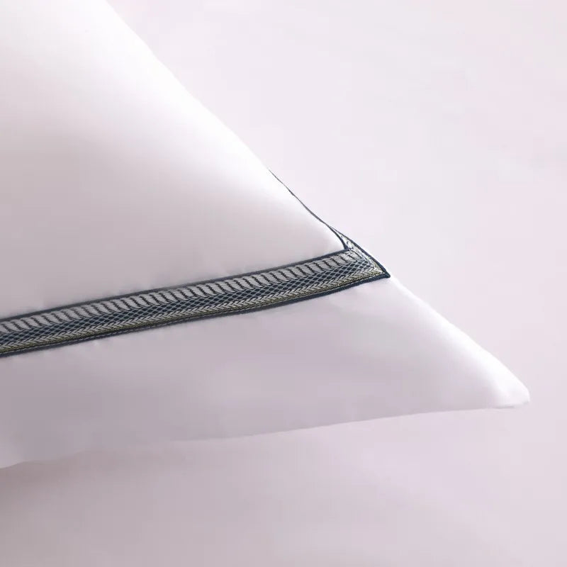 Parure de Lit Blanche Ultra Douce Effet Brossé 4 Pièces
