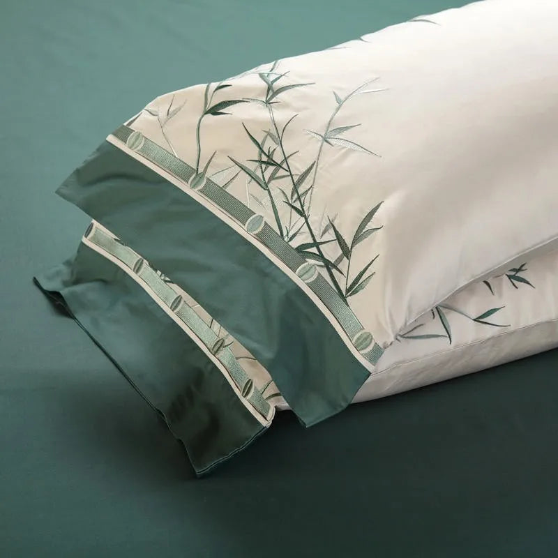 Parure de Lit Luxe Brodée Bambou et Fleurs Style Chinoiserie en Coton Égyptien 600TC
